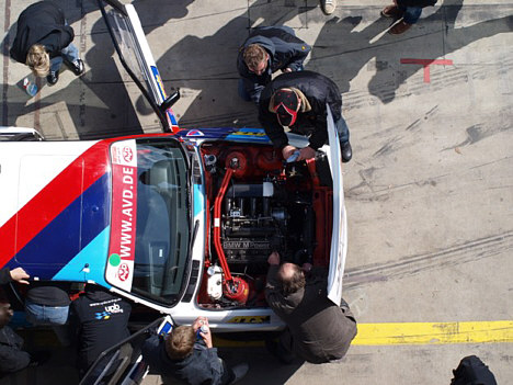 M Power og soltag! En herlig gammel BMW E30 M3'er.